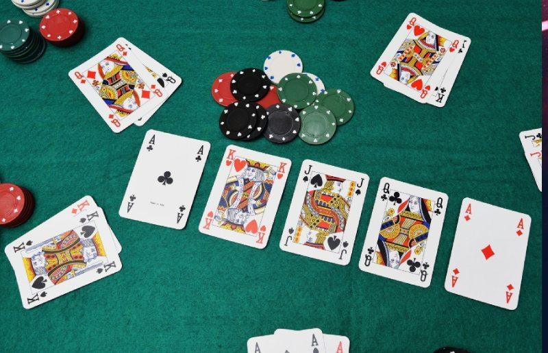 Làm sao để trải nghiệm game poker đổi thưởng online
